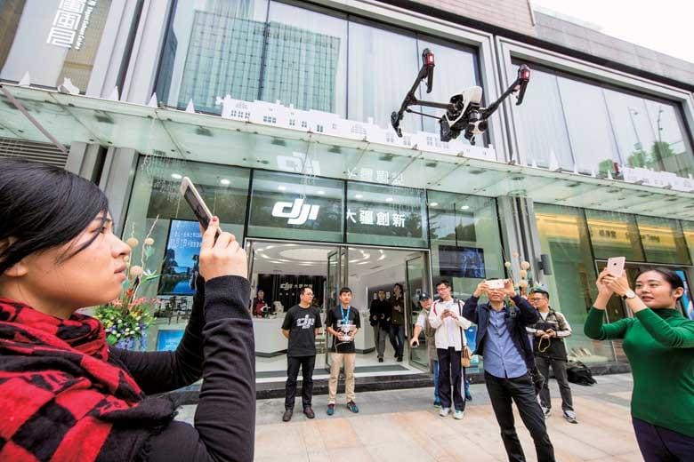 TikTokを運営するバイトダンスと、ドローン企業のDJI（写真）には共通点が　VW PICS-UIG/GETTY IMAGES