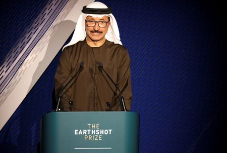 　ドバイ港湾大手ＤＰワールドは１３日、スルタン・アハメド・ビン・スレイエム会長兼最高経営責任者（ＣＥＯ、写真）が辞任したと発表した。少女買春などの罪で起訴され自殺した米富豪ジェフリー・エプスタイン氏との交友関係を巡り圧力が高まっていた。２０２２年２月撮影（２０２６年　ロイター/Henry Nicholls）