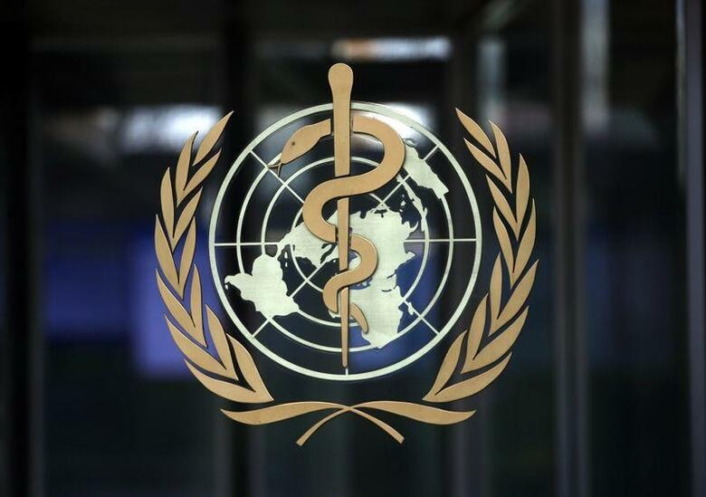 世界保健機関（WHO）の葛西健・西太平洋地域事務局長は、新型コロナウイルスの感染拡大について、アジア・太平洋地域で終息には「ほど遠い」との認識を示し、現在の感染拡大抑制策は大規模な市中感染に備える時間稼ぎにすぎないとの認識を示した。写真はWHOのロゴ。ジュネーブで１月撮影（２０２０年　ロイター／Denis Balibouse）