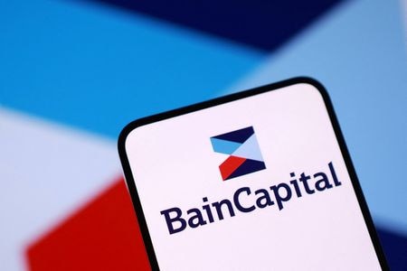 　米投資会社ベインキャピタルが、第６号となるアジア全域を対象としたプライベート・エクイティ（ＰＥ）ファンドの募集完了に近づいている。同社ロゴが入ったイラストレーション写真(２０２６年　ロイター/Dado Ruvic/Illustration)