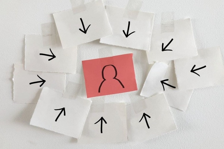 集団の和を乱さぬために「空気」を読むよう日本の子どもはしつけられる　photoAC