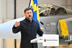 ウクライナ、国内のロシア占領地全域で兵站攻撃可能　ゼレンスキー氏表明