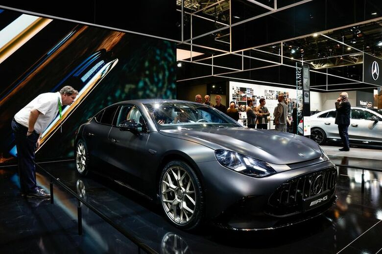 2026年パリモーターショーのメディアデーで展示されたメルセデス・AMG GT 63 クーペ。10月12日撮影。REUTERS/Benoit Tessier