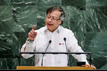 　１０月１９日、ヘグセス米国防長官は米軍がコロンビアの左翼ゲリラと関連のある船舶を攻撃したと述べた。写真はコロンビアのペトロ大統領。ニューヨークの国連本部で２３日撮影（２０２５年　ロイター/Eduardo Munoz）