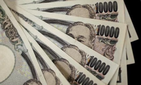 財務省が７日に公表した４―６月期外国為替平衡操作（為替介入）の日次ベースの実施状況によると、４月２９日に５兆９１８５億円、５月１日に３兆８７００億円億円のドル売り／円買い介入を実施した。写真は２０１１年８月撮影（２０２４年　ロイター／Yuriko Nakao）