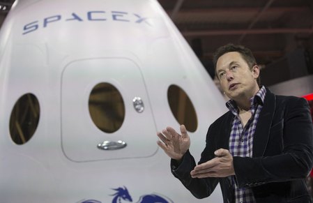 　４月２７日、米民間宇宙企業スペースＸは、２０１８年に無人宇宙船「ドラゴン２」を火星に打ち上げると明らかにした。創始者イーロン・マスク氏、カリフォルニアで２０１４年撮影（２０１６年　ロイター／Mario Anzuoni）