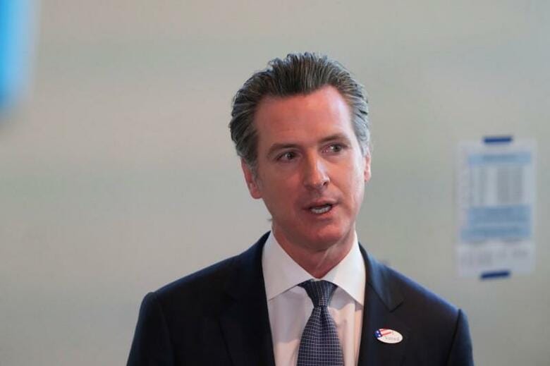 米カリフォルニア州のニューソム知事は19日、新型コロナウイルスの感染急拡大を受け、住民に当面、原則として外出を禁じる外出禁止令を出した。3日に同州で撮影（2020　ロイター/Gabriela Bhaskar ）