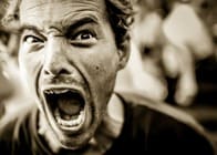 離脱（Exit）と発言（Voice）、「この国から出ていけ」について