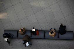 6月完全失業率は2.5％で前月と同水準、有効求人倍率1.18倍で前月から上昇