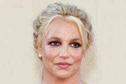 「ママそっくり…」ブリトニー・スピアーズ次男の表紙デビューにネット騒然　「コネ採用」と批判も