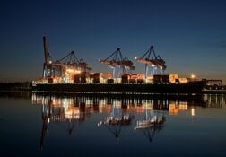 ドイツ3月輸出、ＥＵ各国向け好調で予想外に増　鉱工業生産は減