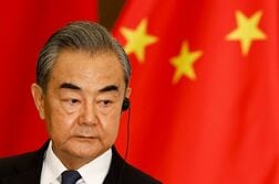 中国外相と国防相、インドネシアで閣僚会談　安保協力深化呼びかけ