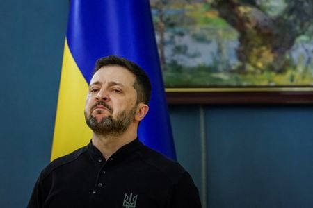 ウクライナのゼレンスキー大統領は７日の動画演説で、同国軍がロシア国境近くの街を守るため、ロシアのベルゴロド州で作戦を展開していることを初めて確認した。写真は４月４日、キーウで撮影（２０２５年　ロイター/Alina Smutko）
