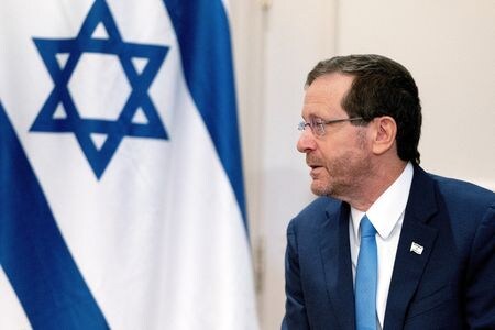 　１２月４日、イスラエルのヘルツォグ大統領は、バーレーンを訪れ、ハマド国王と会談した。米首都ワシントンで１０月２５日、代表撮影（２０２２年　ロイター）