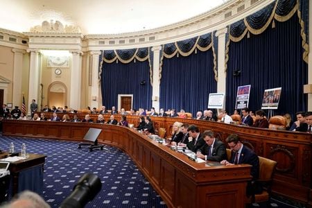 　１２月１１日、米下院司法委員会は１１日、トランプ大統領の弾劾訴追状案の審議を開始した。写真は同委員会。ワシントンで撮影（２０１９年　ロイター／Joshua Roberts）