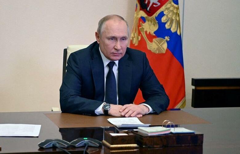ロシアのプーチン大統領は5日、欧米の対ロシア制裁は宣戦布告に等しいと述べ、ウクライナに飛行禁止区域を設ける試みは、世界に破滅的な結果をもたらすと警告した。3日撮影。Sputnik/Andrey Gorshkov/Kremlin提供写真（2022年　ロイター）