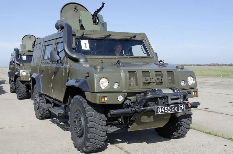 ロシアの軍用車両（2012年4月、ロストフ・ナ・ドヌ）　Oleg Pchelov-Shutterstock