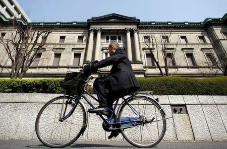 　日銀は７月１４―１５日に開く金融政策決定会合で、金融政策の現状維持を決める見通しだ。写真は都内の日銀本店前で２００９年３月撮影（２０２０年　ロイター／Yuriko Nakao）