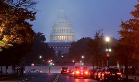 　１２月１７日、米下院歳入委員会は、北米自由貿易協定（ＮＡＦＴＡ）に代わる新たな米国・メキシコ・カナダ協定（ＵＳＭＣＡ）の修正文書について、発声投票を行い承認した。写真は２０１８年１１月撮影（２０１９年　ロイター/Jim Bourg）