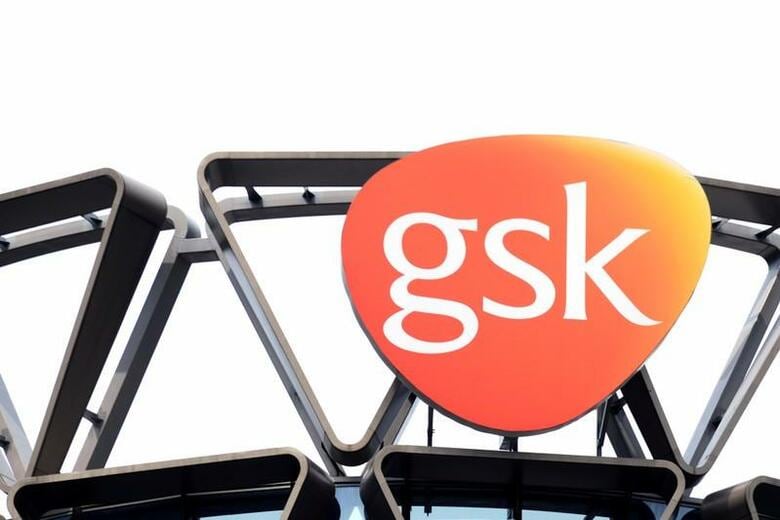 英製薬大手グラクソ・スミスクライン（ＧＳＫ）は８日、胃や十二指腸潰瘍の治療薬「ザンタック」を全市場で自主回収すると発表した。写真はシンガポールで２０１８年３月撮影（２０１９年　ロイター/Loriene Perera）