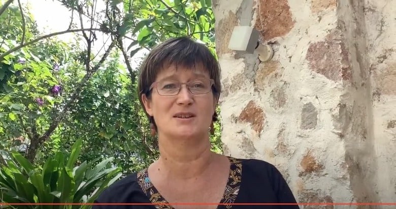 ミャンマー当局に拘束された元英国ミャンマー大使のビッキー・ボウマン氏　Myanmar Centre for Responsible Business (MCRB) / YouTube