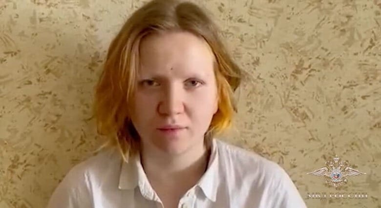 ロシア当局は３日、著名軍事ブロガーを爆死させた容疑で女を逮捕したと発表した。逮捕されたのはダルヤ・トレポバ容疑者、ロシア当局公表のビデオより。（2023年　ロイター）