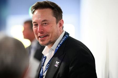 米誌フォーブスが４月１日発表した２０２５年版の世界長者番付で、米実業家イーロン・マスク氏の保有資産が３４２０億ドルとなり、首位に返り咲いた。２０２３年１１月、代表撮影（２０２５年　ロイター）