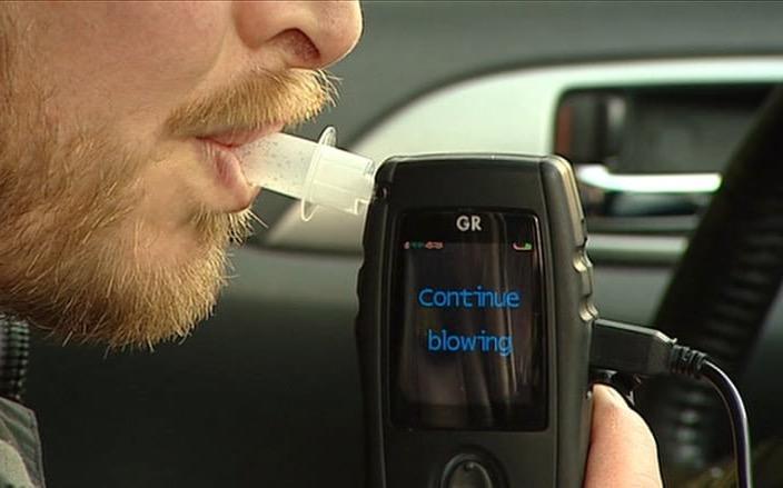 アルコールが検知されるとエンジンがかからない ...... YouTube