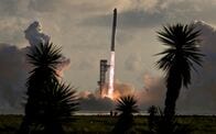 スペースＸの「スターシップ」、初の軌道到達　衛星26基展開