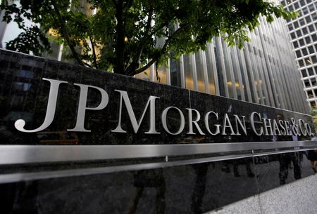 　５月２２日、米銀大手ＪＰモルガン・チェースは、テクノロジー分野などの新興企業に注力するためコマーシャルバンキング部門を強化していると明らかにした。写真はニューヨーク州で２０１５年５月撮影（２０２３年　ロイター／Mike Segar）