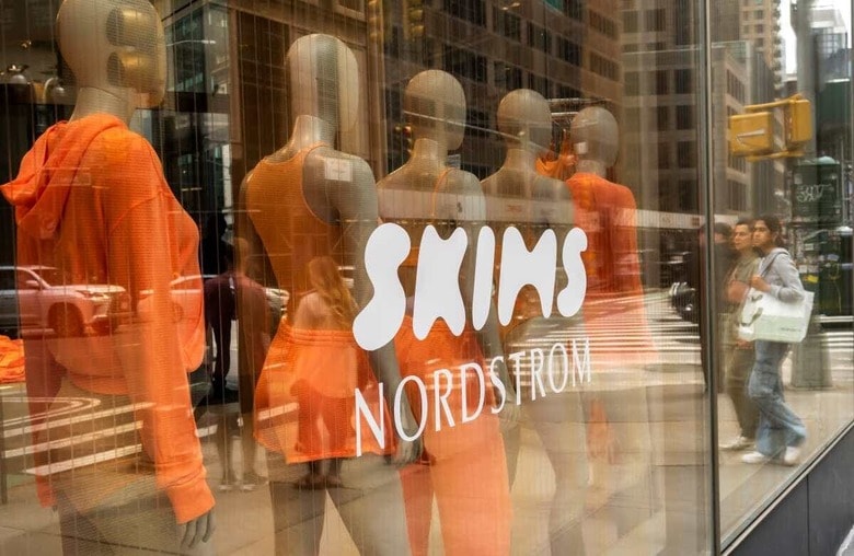 2024年ニューヨークで行われたキム・カーダシアンの「スキムス」のポップアップ　Levine-Roberts/Sipa USA via Reuters Connect