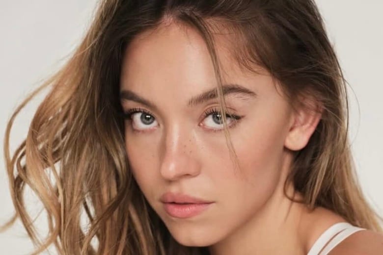 シドニー・スウィーニーのランジェリー広告が炎上...「フォロー外した」の声も　sydney_sweeney-Instagram