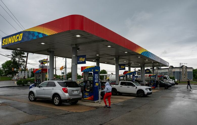 米ペンシルベニア州フィラデルフィアのガソリンスタンドで２１日撮影。REUTERS/Seth Herald
