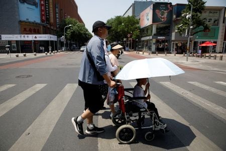 　７月３日、中国国営メディアは、北部の内モンゴル自治区で２日に集中豪雨による鉄砲水が発生し、１人が死亡、２人が行方不明になったと報じた。写真は６月に中国・北京で撮影（２０２３年　ロイター／Florence Lo）