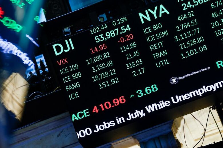 ニューヨーク証券取引所（ＮＹＳＥ）で７日撮影。REUTERS/Jeenah Moon