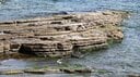 太古の歴史を刻む地層。中国で発見された約14万～20万年前の頭骨化石の分析から、謎の古代人「デニソワ人」の姿を知る新たな手掛かりが得られた（画像はイメージ） L.Z.C Photographer -shutterstock-