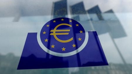 欧州中央銀行（ＥＣＢ）のパネッタ専務理事は２日、ユーロ圏の新型コロナウイルスのパンデミック（世界的大流行）からの回復はまだ不完全であり、足元のインフレ高進に加え、新たな感染波が回復を危うくしていると述べた。２０２０年１月撮影（２０２１年　ロイター/Ralph Orlowski）