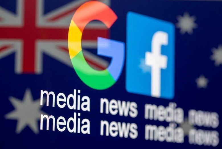 写真はオーストラリア国旗とグーグルおよびフェイスブックのロゴ。2021年2月撮影。 REUTERS/Dado Ruvic
