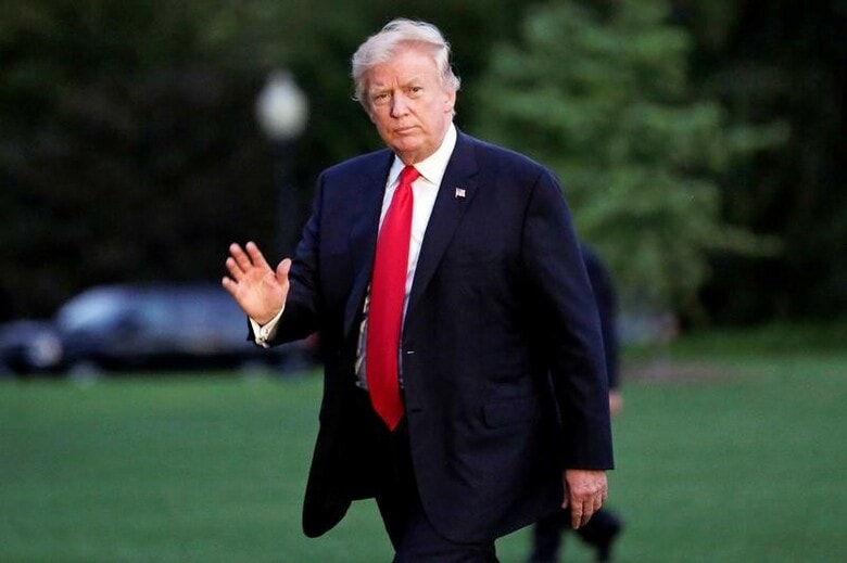 ７月１２日、トランプ米大統領（写真）は、ホワイトハウスでロイターとのインタビューに応じ、長男のドナルド・トランプ・ジュニア氏がロシア人弁護士と昨年面会したことを知らなかったと述べた。写真はホワイトハウスで８日撮影（２０１７年　ロイター／Yuri Gripas）
