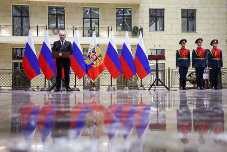 ロシア国営調査機関ⅤＴｓＩＯＭが２４日公表した世論調査から、ロシア人の５５％が、ウクライナの紛争が２０２６年に終結すると想定していることが分かった。２０２５年１２月１７日撮影。提供写真（２０２５年　ロイター/Sputnik/Alexander Kazakov）
