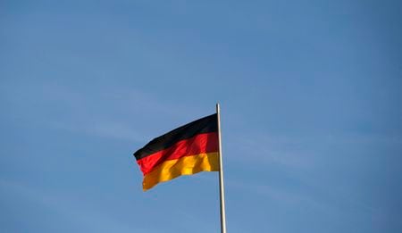 ドイツ予算委員会は２１日、３０億ユーロ（３２億５０００万ドル）の対ウクライナ追加軍事支援を承認し、最終的な議会通過に道を開いた。複数の議会筋が明らかにした。（２０２５年　ロイター／Fabrizio Bensch）