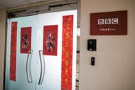 中国のBBC放送禁止は、ウイグル報道が原因か、英政府への報復措置か