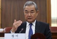 中国外相「米は北朝鮮敵視政策放棄すべき」、韓国に対話再開促す