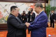 習中国主席が平壌到着、7年ぶり訪朝　金総書記と会談へ