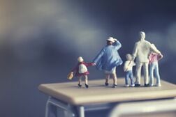 世帯年収600万円では子どもの中学受験も厳しい……小中学生家庭の年収分布から分かる「結婚・出産もぜいたく」な現状