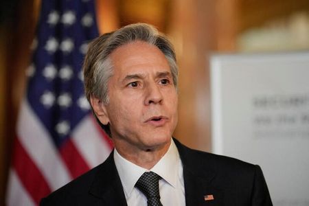 　１月１１日、ブリンケン米国務長官は、２０２７年度までに防衛費を倍増する日本の決定を評価する立場を示した。写真は昨年１１月、ブカレストで代表撮影（２０２３年　ロイター）