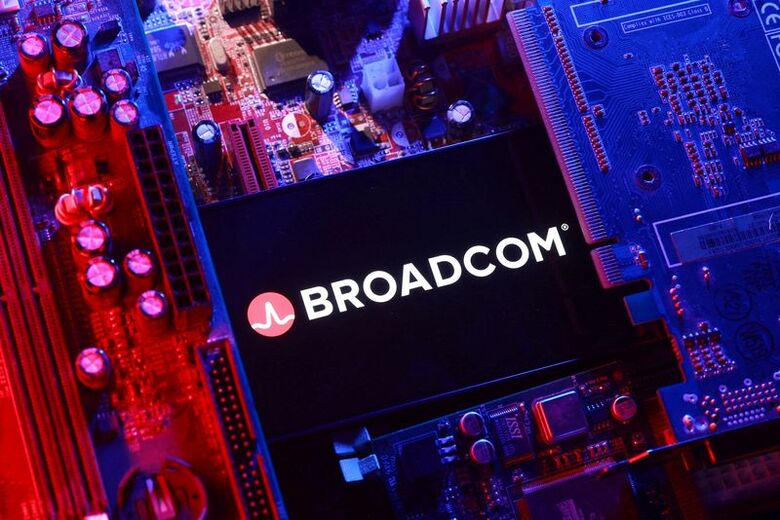 写真はブロードコムのロゴを使ったイメージ。2025年8月。 REUTERS/Dado Ruvic