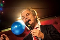 極右の相次ぐ選挙勝利、マスコミが「ポピュリズム」報道の詭弁で助長する愚行