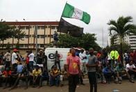 ナイジェリア、警察への抗議デモ隊に兵士が発砲　アムネスティは15人殺害と発表