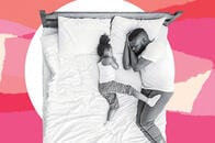 「10歳の娘が裸でも同じベッドで寝る彼氏」これって普通？